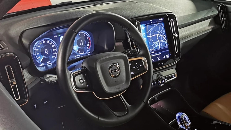 Volvo XC 40 cena 164900 przebieg: 46548, rok produkcji 2021 z Kraków małe 154